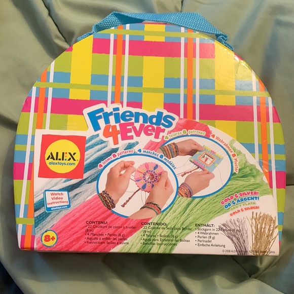 Friends 4 Ever Bracelet Making Kit for ages 8+ - Picture 2 of 3